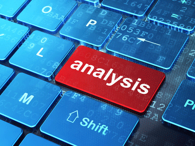 Die Infrastrukturanalyse stellt den IST-Zustand in Ihrem Unternehmen fest Tastatur mit analysis-Taste