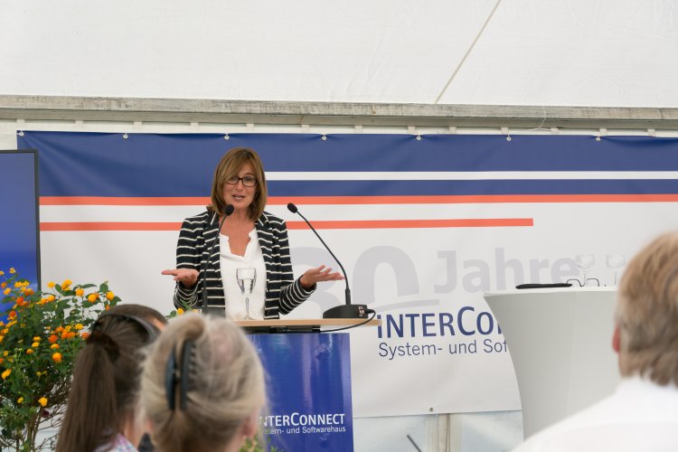 Grußwort von Katrin Schütz, Staatssekretärin des Ministeriums für Wirtschaft, Arbeit und Wohnungsbau Baden-Württemberg