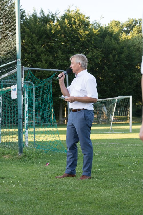 Gert Rudolph moderiert die Showeinlagen an